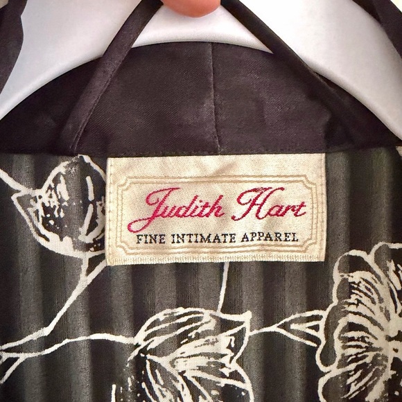 Beautiful, Vintage Judith Hart Sheer Floral Black & White Robe, SZ M EUC - Picture 3 of 11